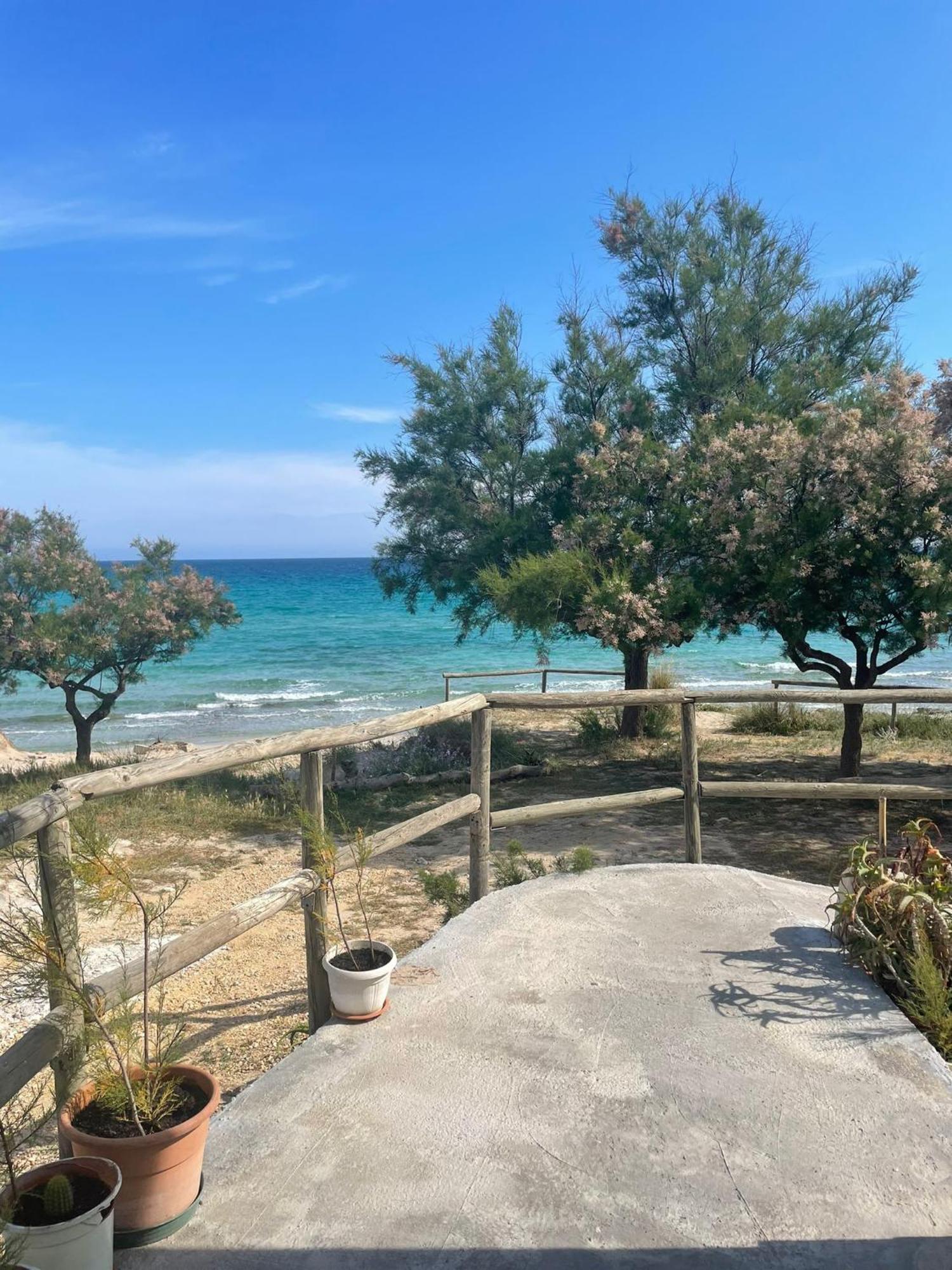 La Torretta Del Surfista Villa Таранто Екстериор снимка